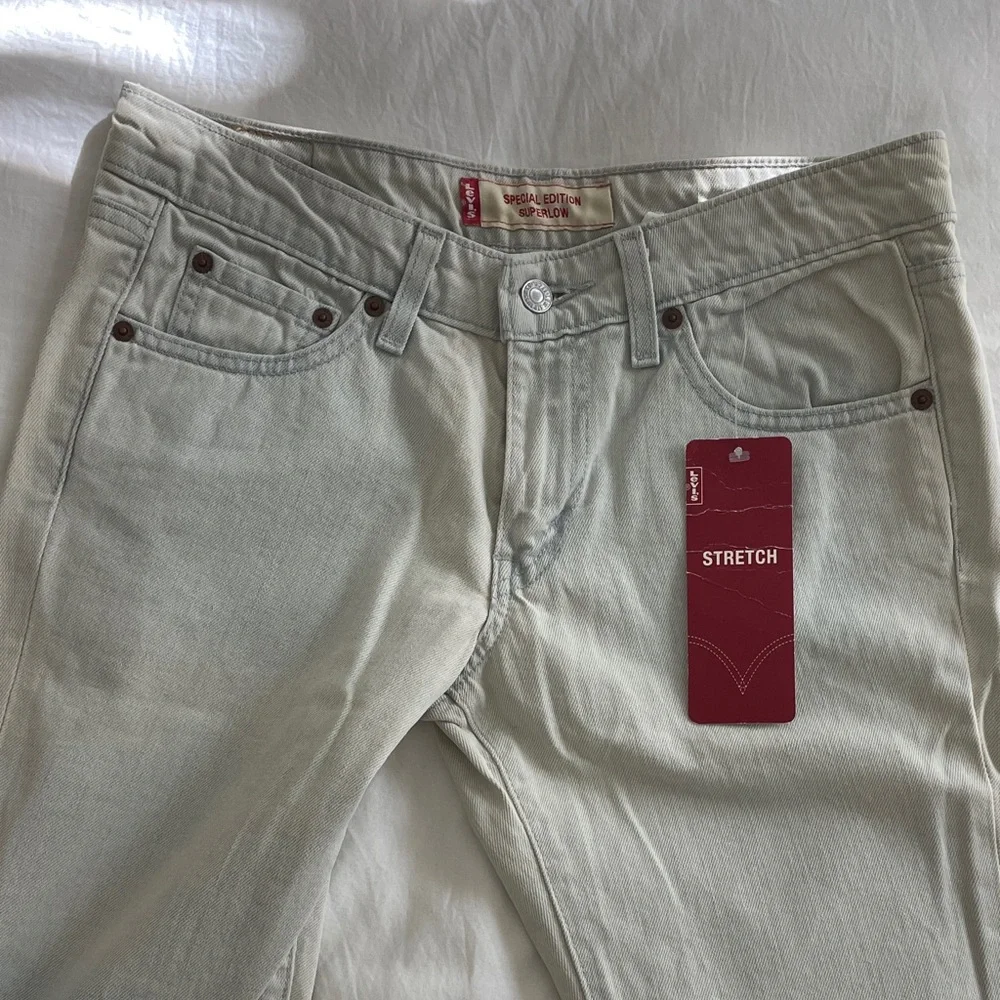 NWT! Levi's 518 Superlow Stone Gray Bootcut Jeans - Picture 4 of 11